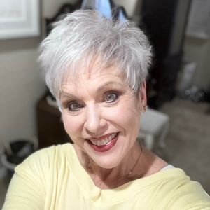 Meet your Posher, Sandra